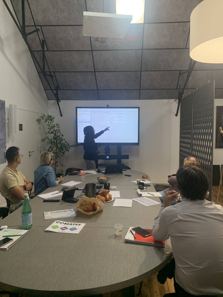 ELACOM - Formation a l'utilisation d'écrans interactifs